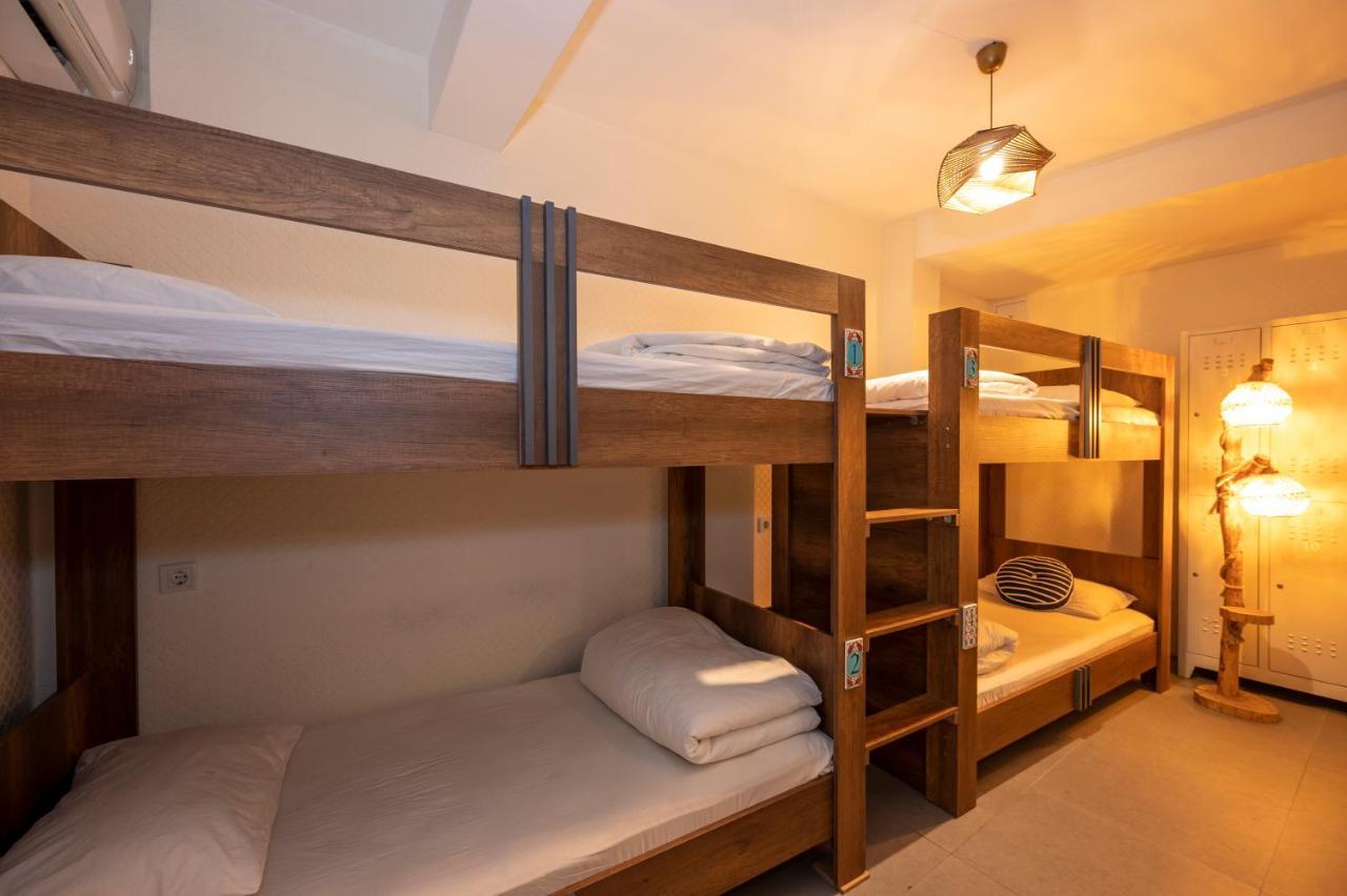 Taksim Square Hostel Istanbul Exterior photo