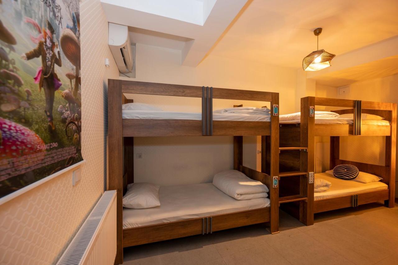 Taksim Square Hostel Istanbul Exterior photo